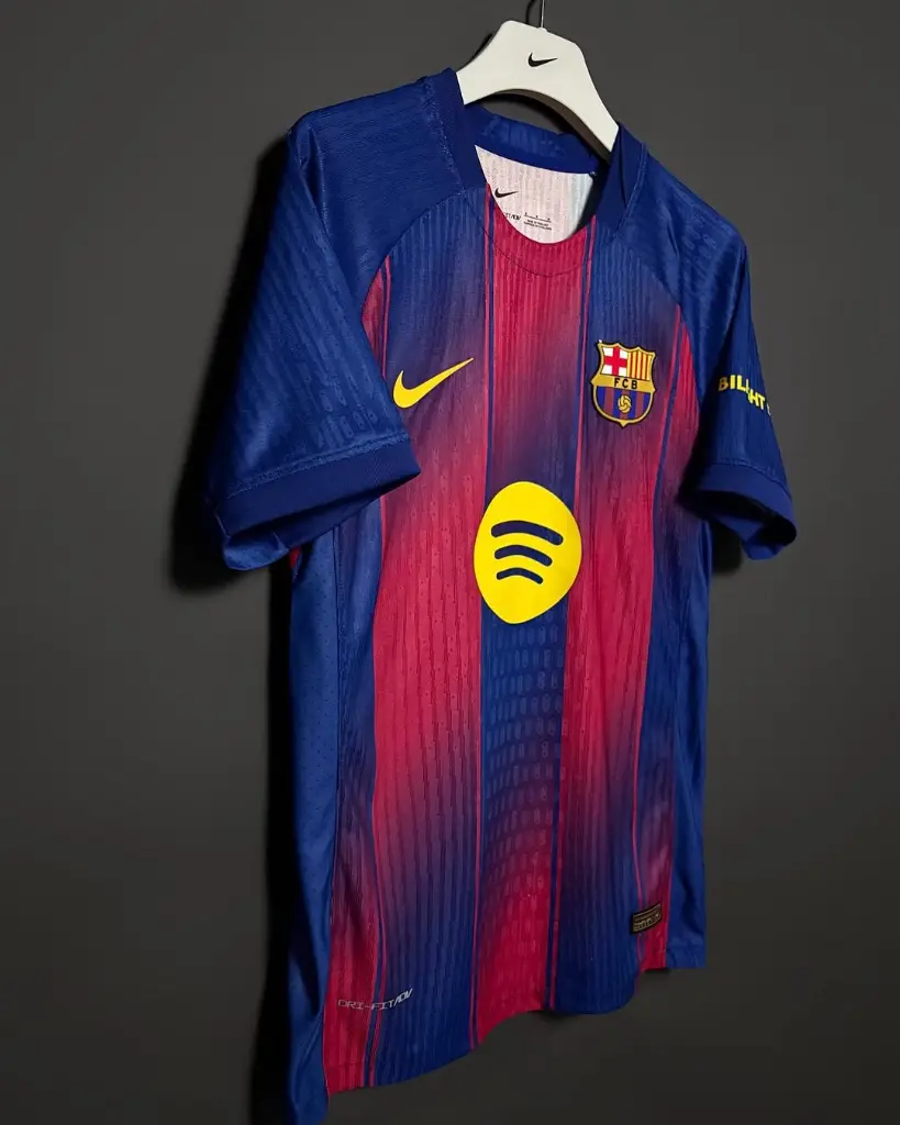 25-26-Barcelona-home-jerseys-S-4XL-are-available.No_.8-Pedri_-No.19-Yamal_-No.11-Rafinha__Please-contact-me-if-you-need-to-buy.WhatsApp_-8615918695649☎JP_1.webp